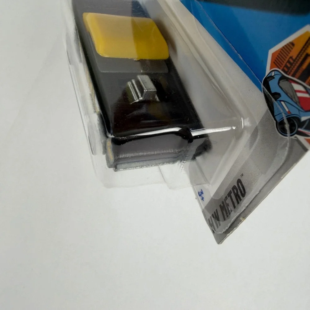 Hot Wheels‎ Small Bloc Matte Black Taxi HW Metro 7/250 Netflix Lets Race 2024